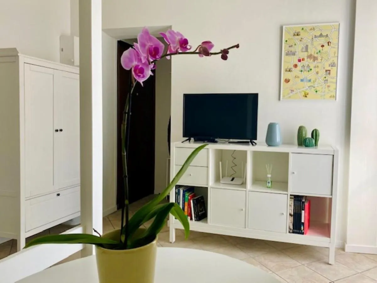 Milan Cozy Apartment Gambara - Sansiro