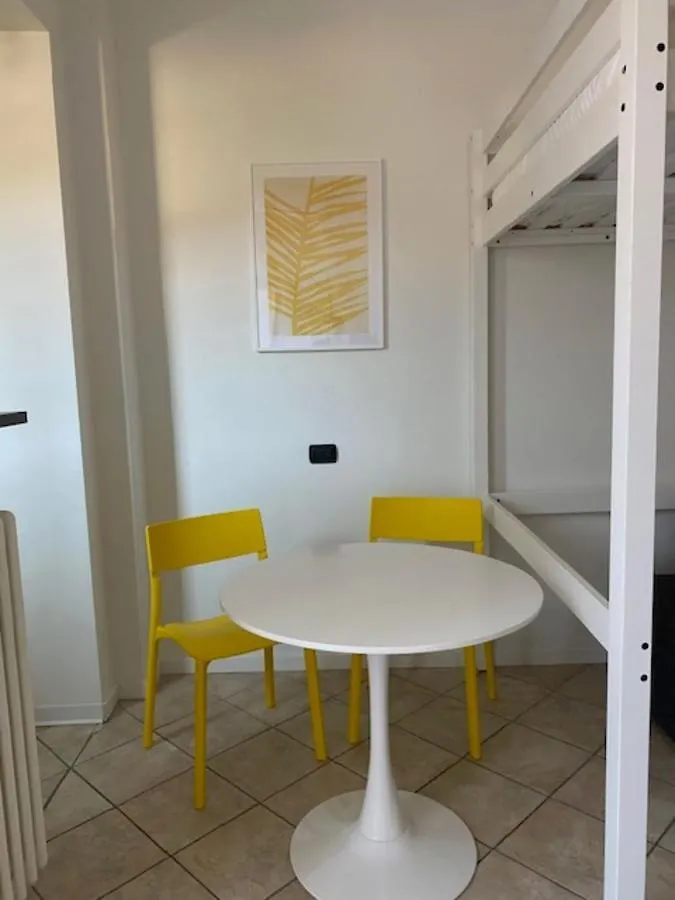Milan Cozy Apartment Gambara - Sansiro